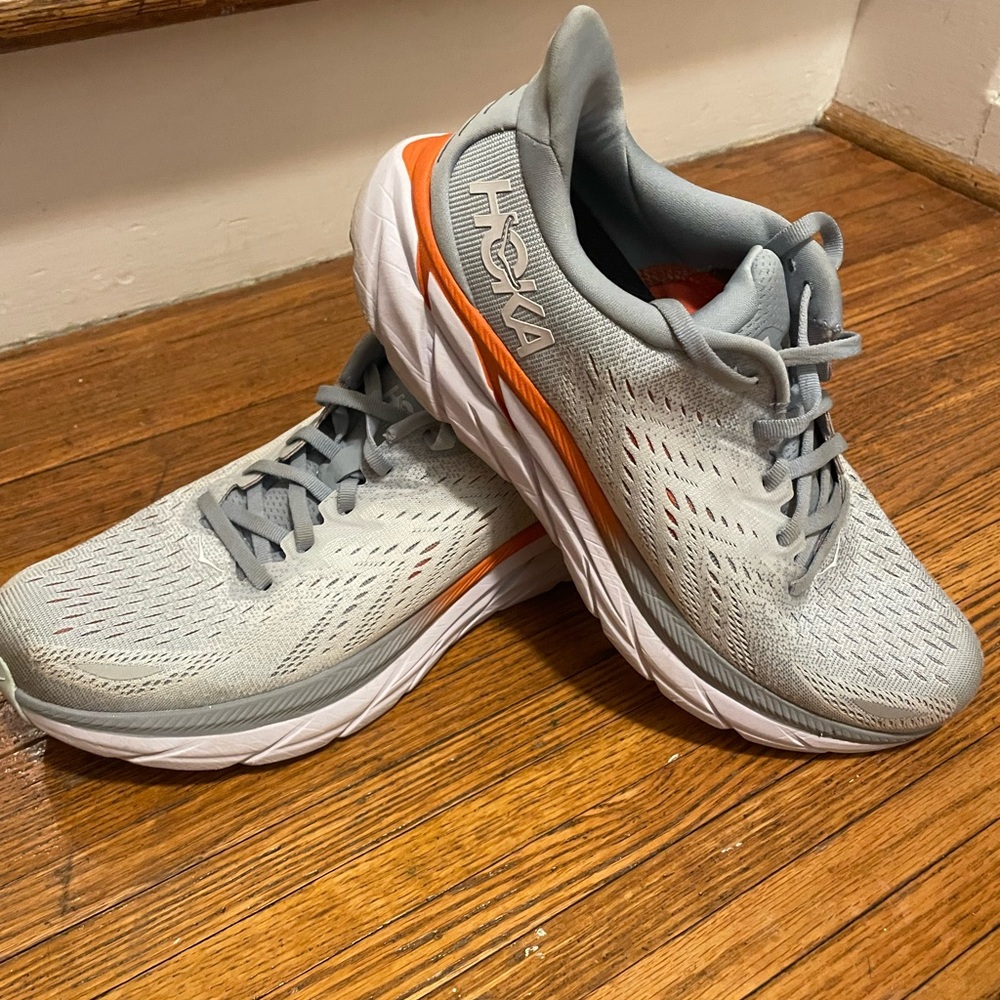 Hoka Clifton 8 Women’s Size 8
